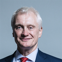 Official portrait of Graham Stuart