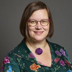 Official portrait of Dame Meg Hillier