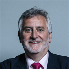 Official portrait of Clive Efford