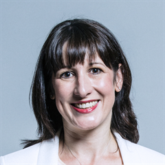 Official portrait of Rachel Reeves