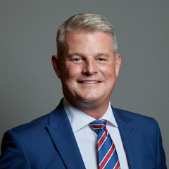 Official portrait of Stuart Andrew