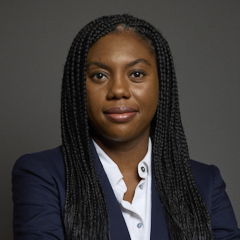 Official portrait of Mrs Kemi Badenoch