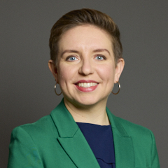 Official portrait of Carla Denyer