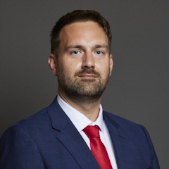 Official portrait of Dan Aldridge