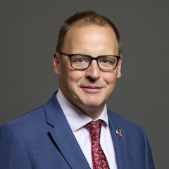 Official portrait of Dr Scott Arthur