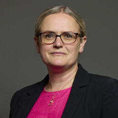 Official portrait of Lizzi Collinge