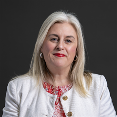 Official portrait of Michelle Welsh