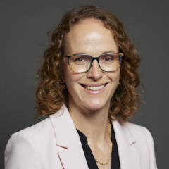 Official portrait of Alison Bennett