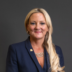 Official portrait of Amanda Martin