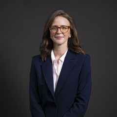 Official portrait of Lauren Edwards