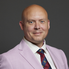 Official portrait of Cameron Thomas